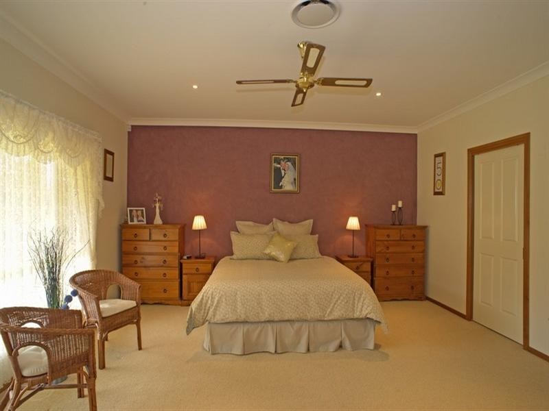 6 Old Racecourse Close, Picton NSW 2571