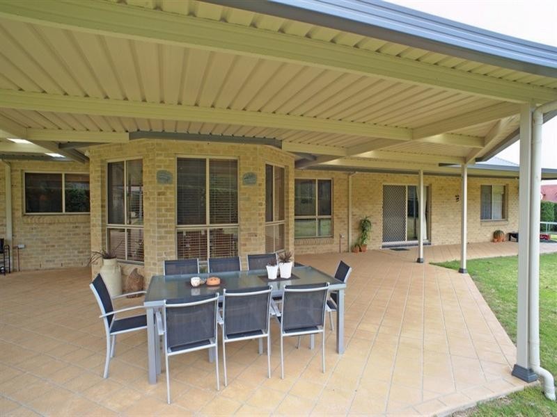 6 Old Racecourse Close, Picton NSW 2571