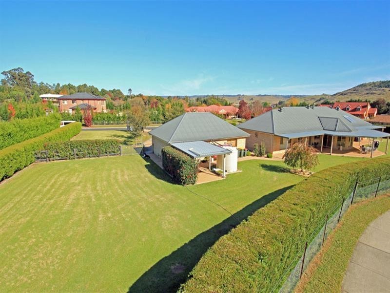 6 Old Racecourse Close, Picton NSW 2571