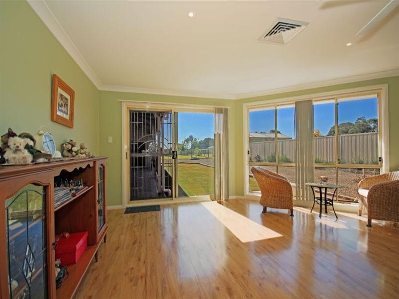 6 Milton Street, Thirlmere NSW 2572