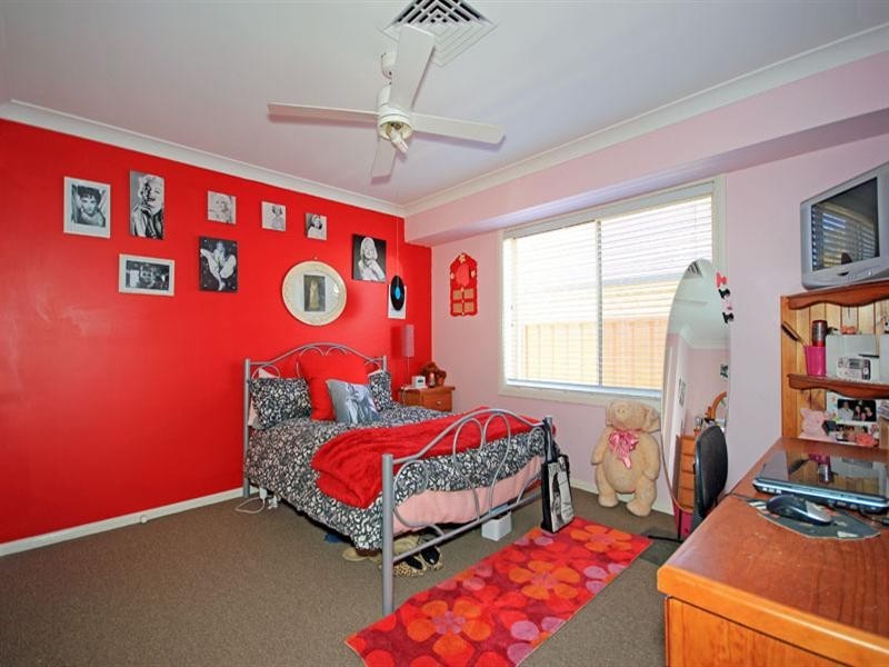 6 Milton Street, Thirlmere NSW 2572