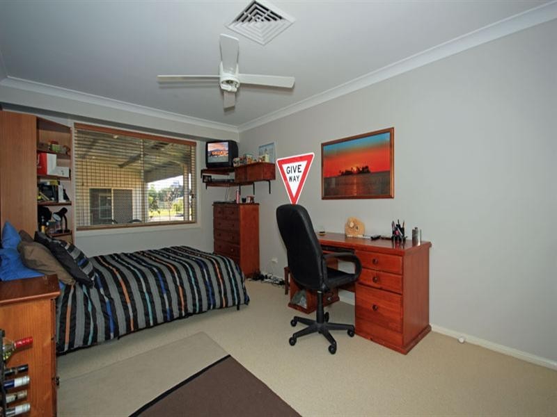 6 Milton Street, Thirlmere NSW 2572