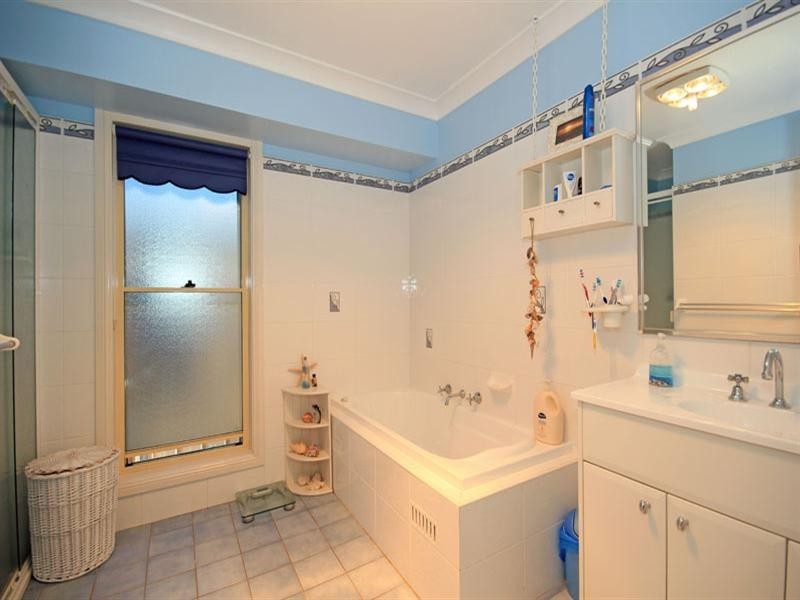 6 Milton Street, Thirlmere NSW 2572