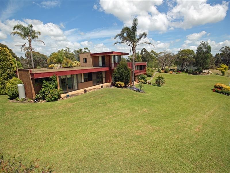 15 Plateau Drive, Razorback NSW 2571