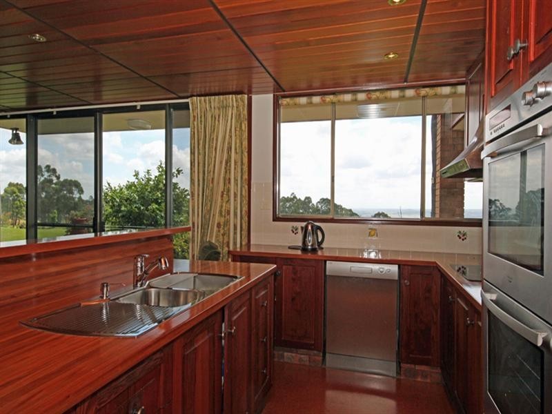 15 Plateau Drive, Razorback NSW 2571