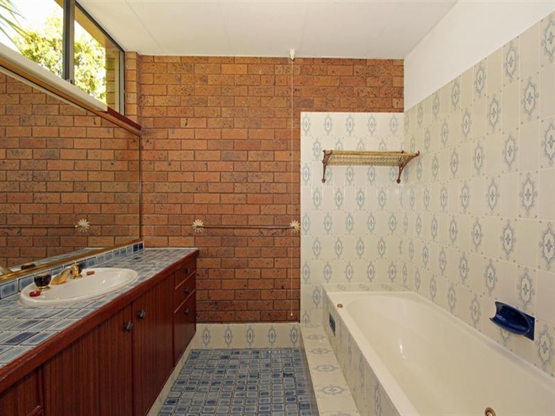 15 Plateau Drive, Razorback NSW 2571