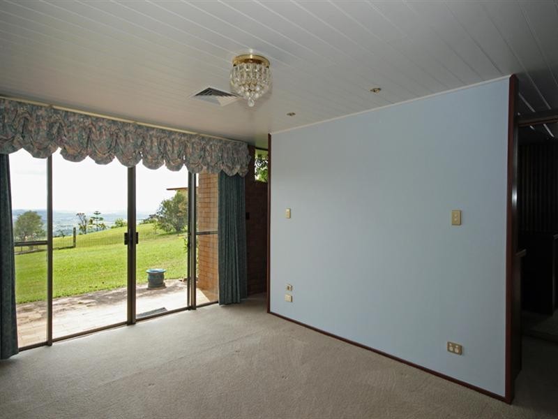 15 Plateau Drive, Razorback NSW 2571