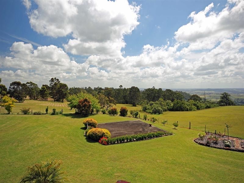 15 Plateau Drive, Razorback NSW 2571