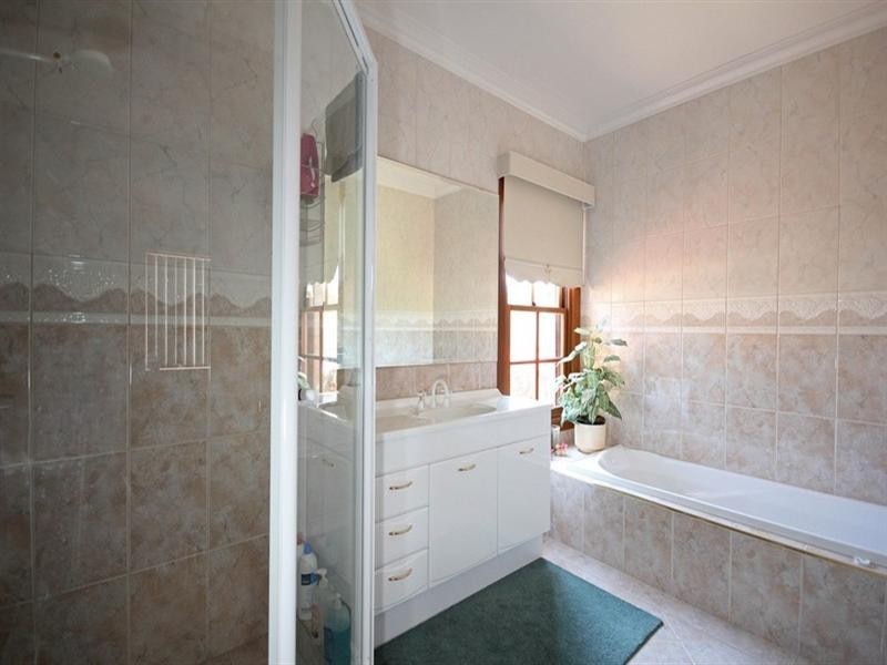 10 Davies Place, Picton NSW 2571