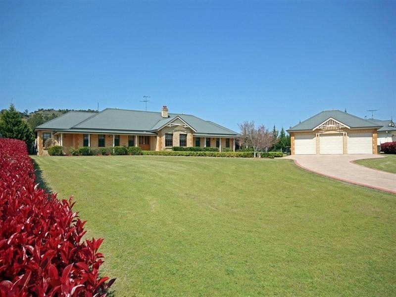 10 Davies Place, Picton NSW 2571