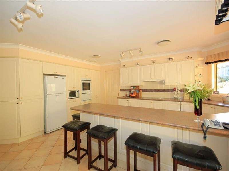 6 Bottlebrush Close, Picton NSW 2571