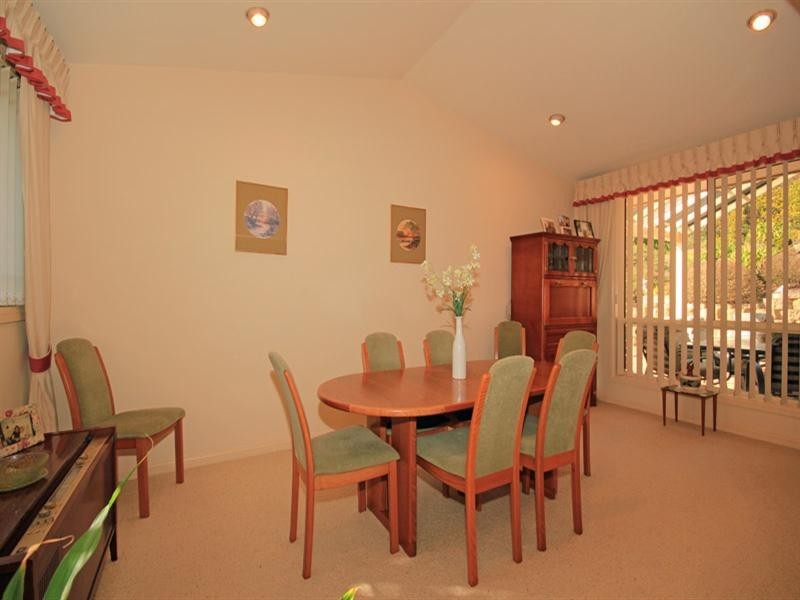 6 Bottlebrush Close, Picton NSW 2571