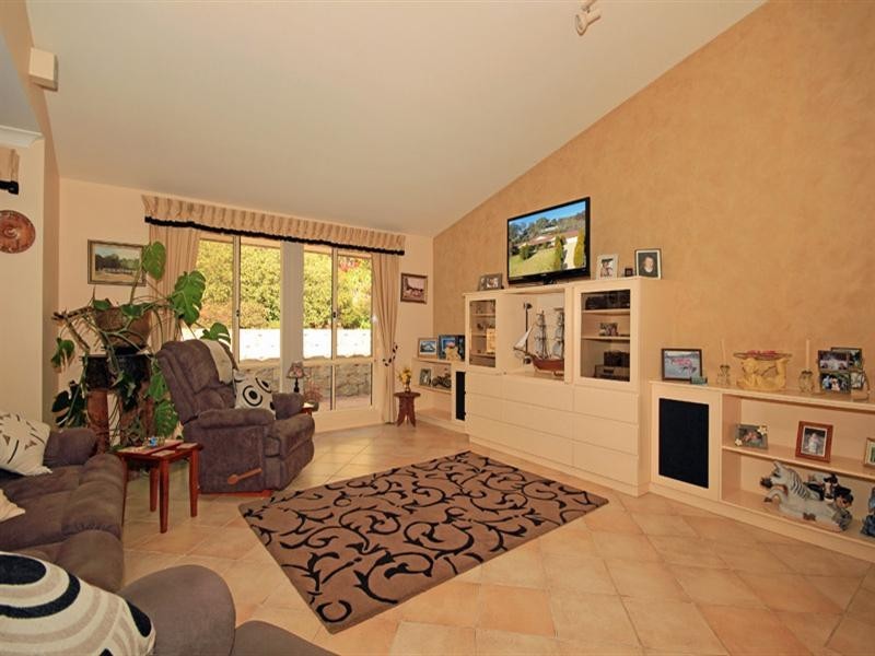 6 Bottlebrush Close, Picton NSW 2571