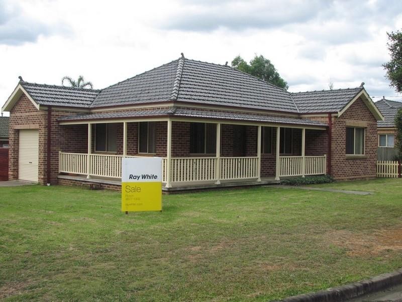 2 Kim Close, Thirlmere NSW 2572