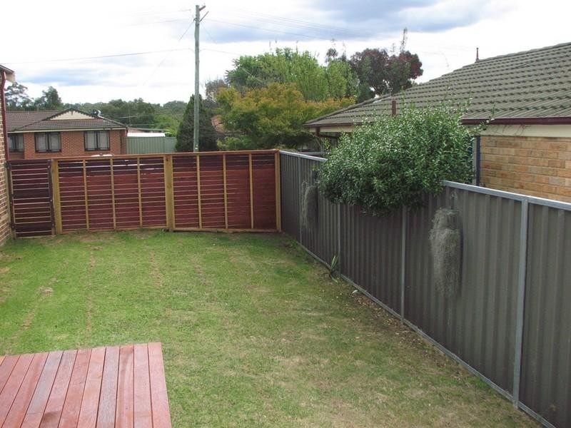 2 Kim Close, Thirlmere NSW 2572