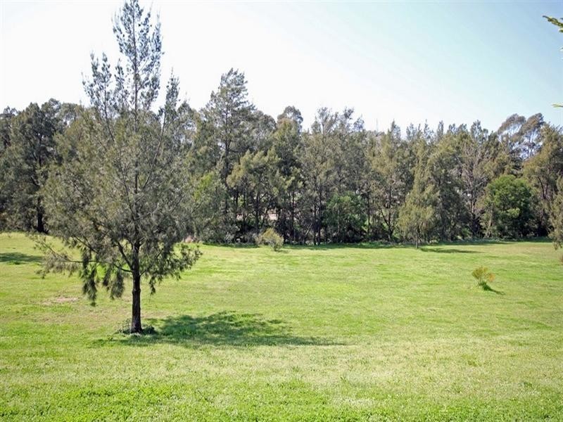 10 Davies Place, Picton NSW 2571