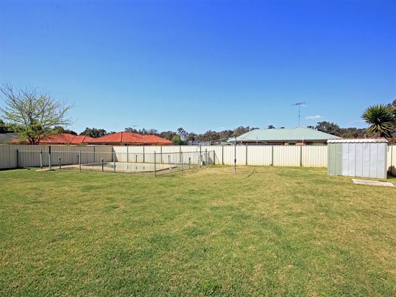 329 Thirlmere Way, Thirlmere NSW 2572