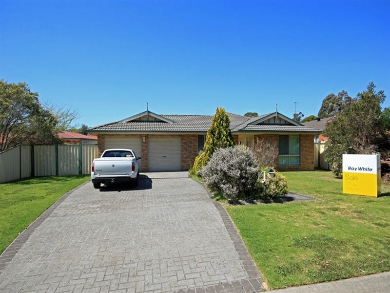 329 Thirlmere Way, Thirlmere NSW 2572