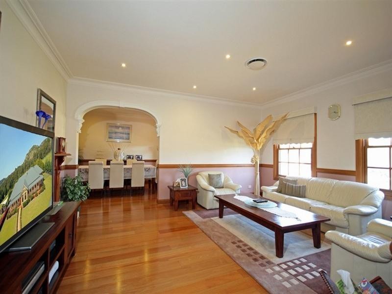 10 Davies Place, Picton NSW 2571