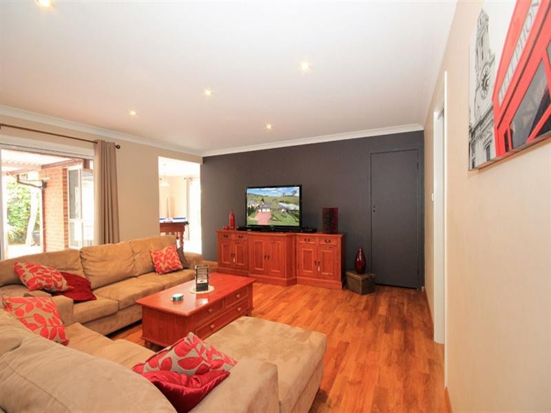 3 Emmett Close, Picton NSW 2571