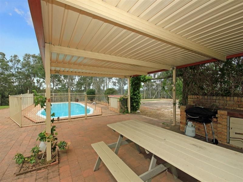 695 Thirlmere Way, Picton NSW 2571
