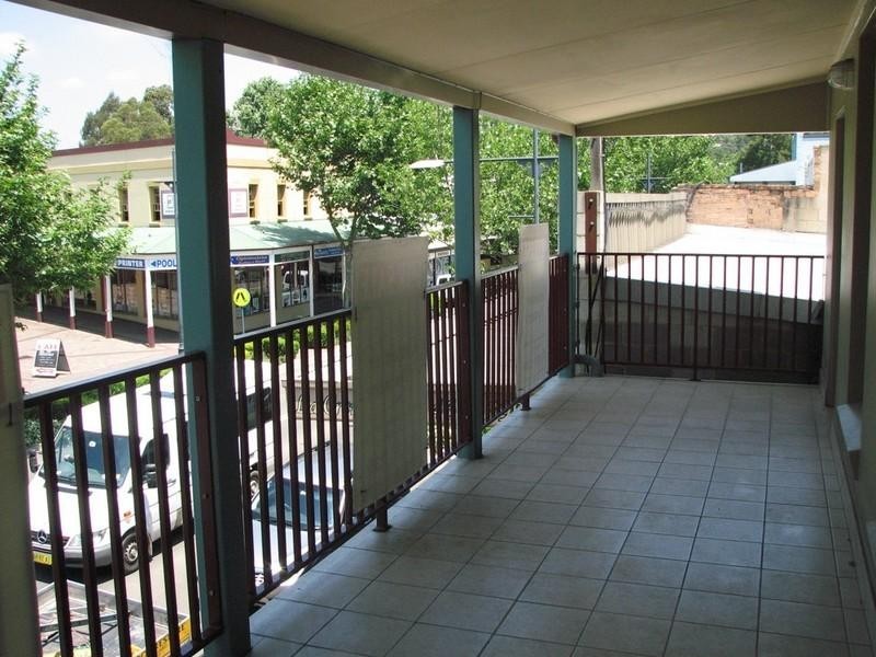 3/143 Argyle Street, Picton NSW 2571