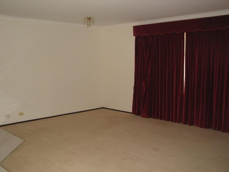 4 Amblecote Place, Tahmoor NSW 2573