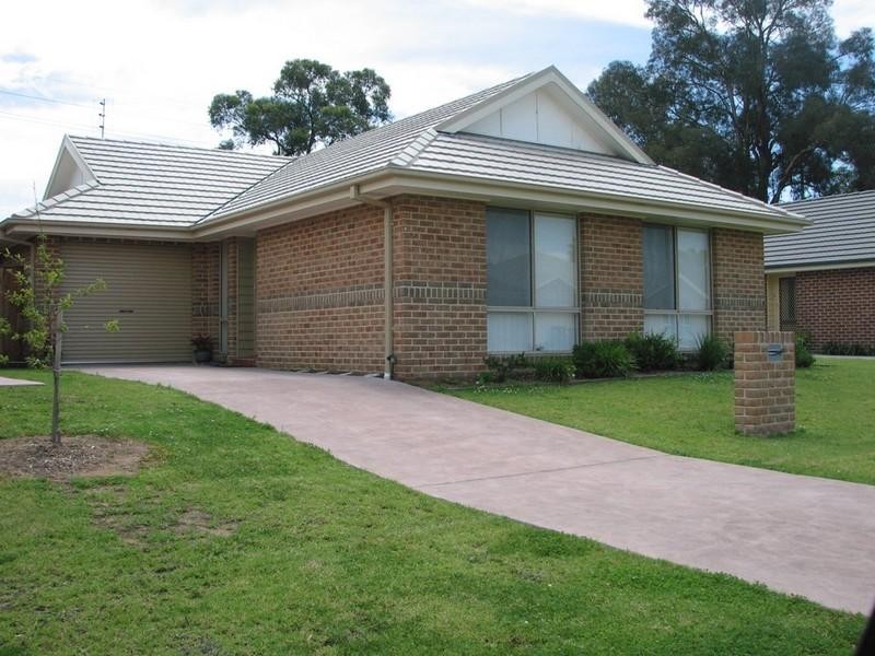 5 Valerie Street, Tahmoor NSW 2573