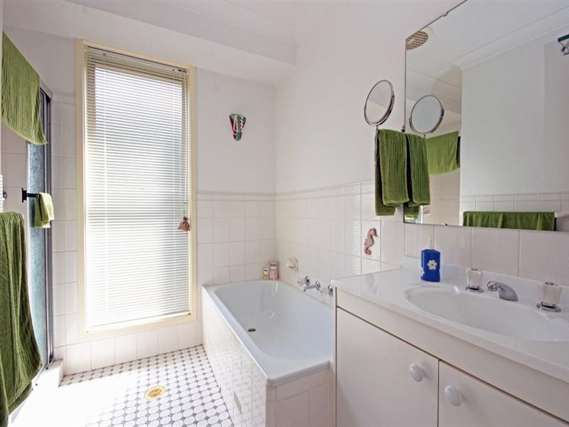 7 Tarrant Close, Picton NSW 2571