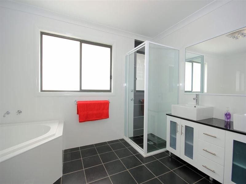 75 Boundary Road, Tahmoor NSW 2573