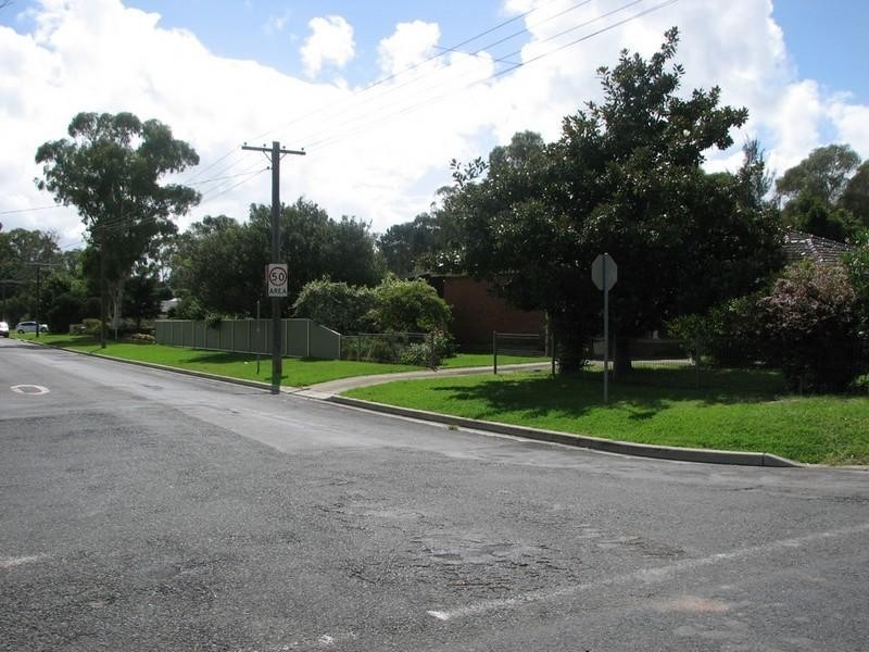 73 Thirlmere Way, Tahmoor NSW 2573