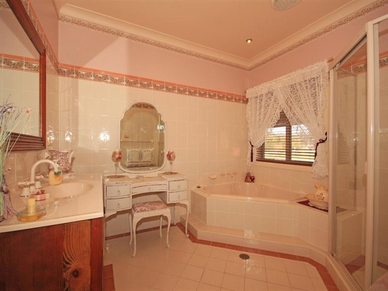 6 Equestrian Drive, Picton NSW 2571