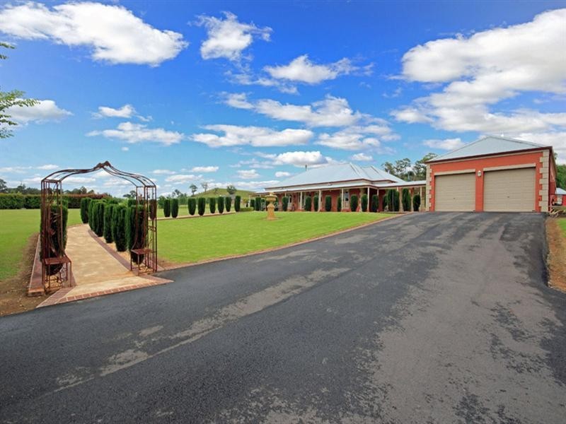 6 Equestrian Drive, Picton NSW 2571