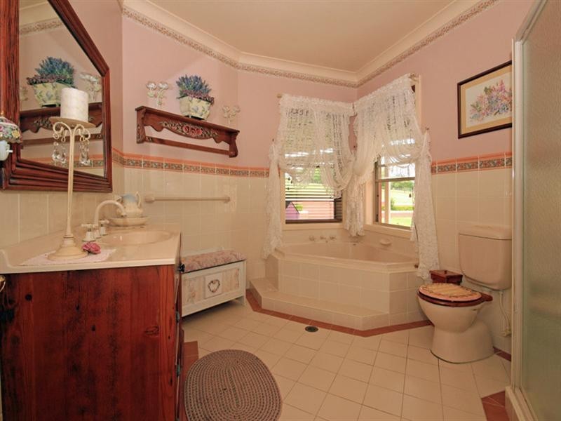 6 Equestrian Drive, Picton NSW 2571