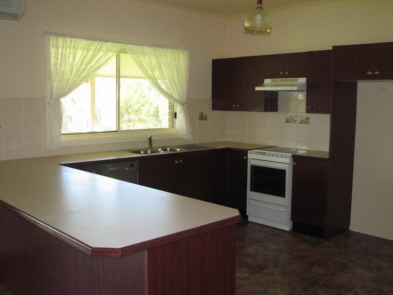 85 Myrtle Creek Avenue, Tahmoor NSW 2573