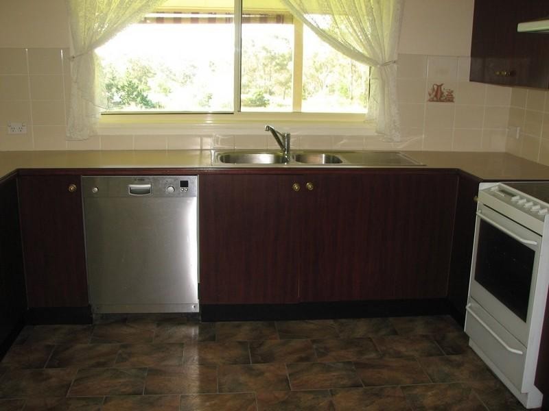 85 Myrtle Creek Avenue, Tahmoor NSW 2573