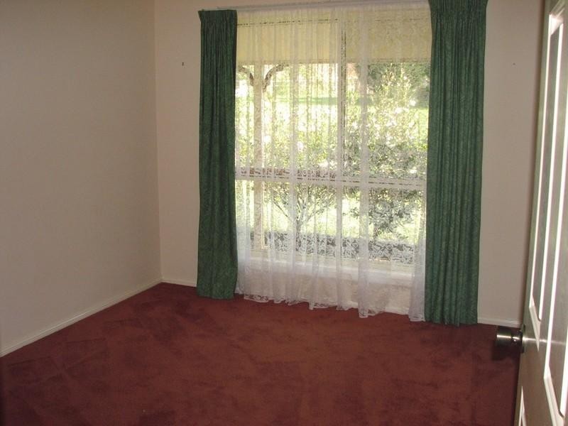 85 Myrtle Creek Avenue, Tahmoor NSW 2573