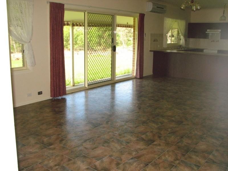 85 Myrtle Creek Avenue, Tahmoor NSW 2573