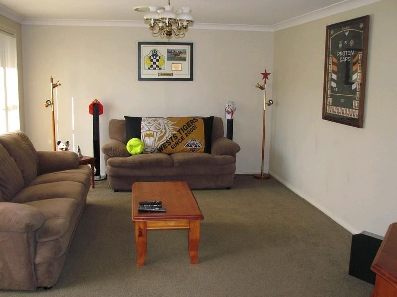 1 Hereford Way, Picton NSW 2571