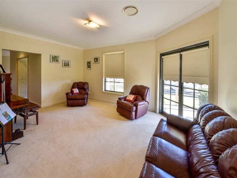 2 Attunga Close, Picton NSW 2571