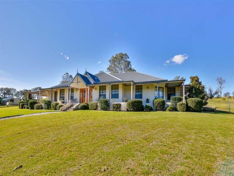 2 Attunga Close, Picton NSW 2571