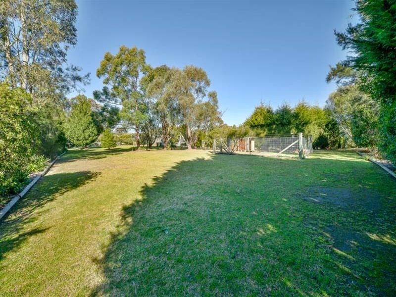 9 Lloyds Way, Bargo NSW 2574