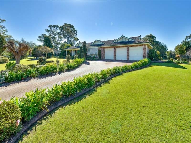 9 Lloyds Way, Bargo NSW 2574