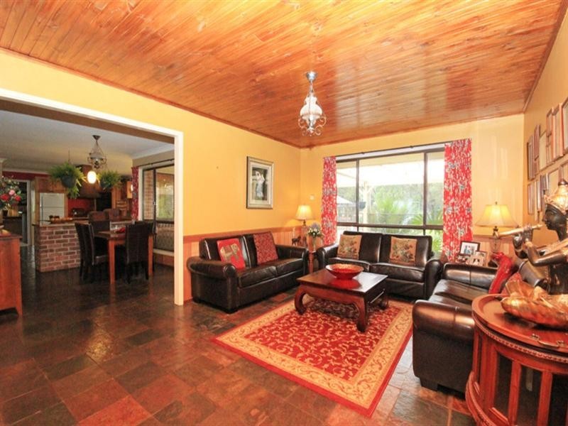 11 Coldenham Road, Picton NSW 2571