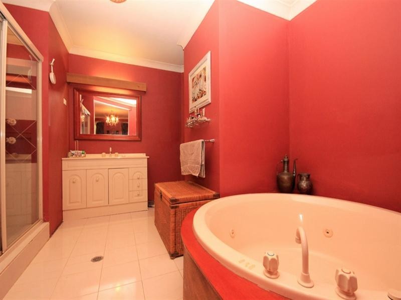 11 Coldenham Road, Picton NSW 2571