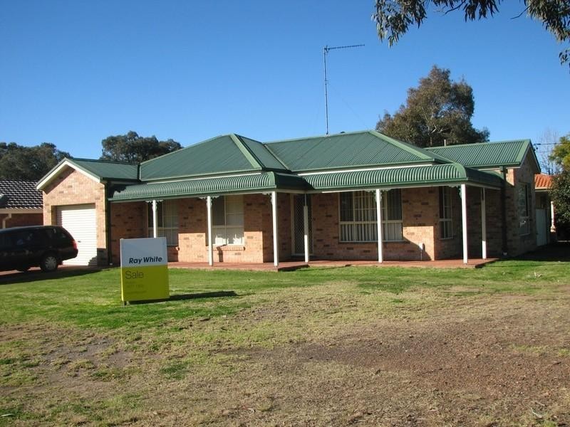 52 Westbourne Avenue, Thirlmere NSW 2572