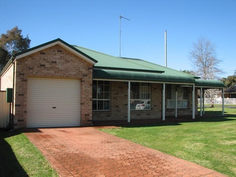 52 Westbourne Avenue, Thirlmere NSW 2572