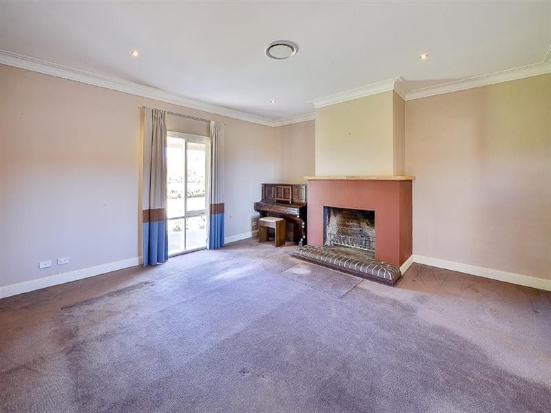 5 Lawson Road, Pheasants Nest NSW 2574