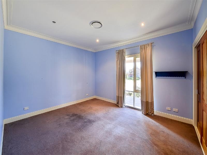 5 Lawson Road, Pheasants Nest NSW 2574