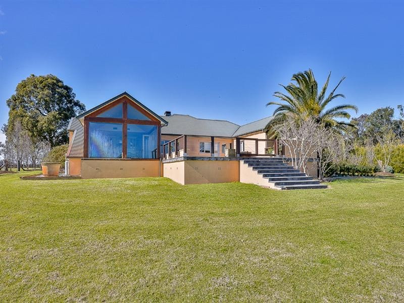 5 Lawson Road, Pheasants Nest NSW 2574